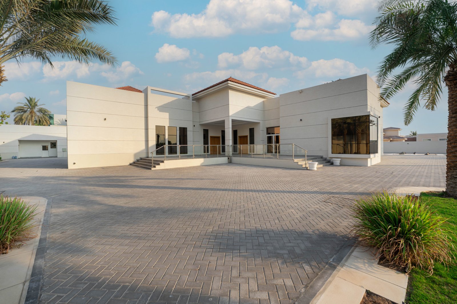 Arabian Ranches still — Courtyard